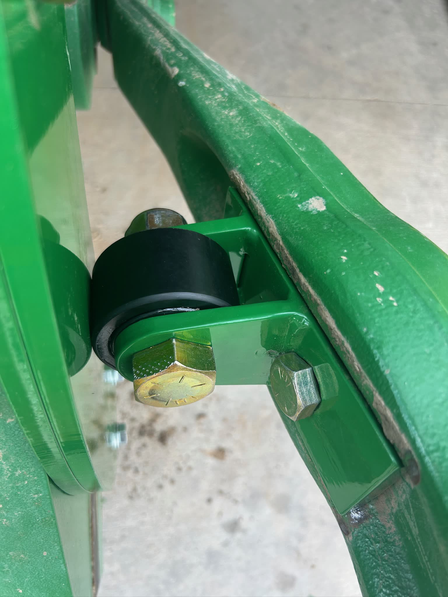 RollerGlide installed in three-point arm against wear plate